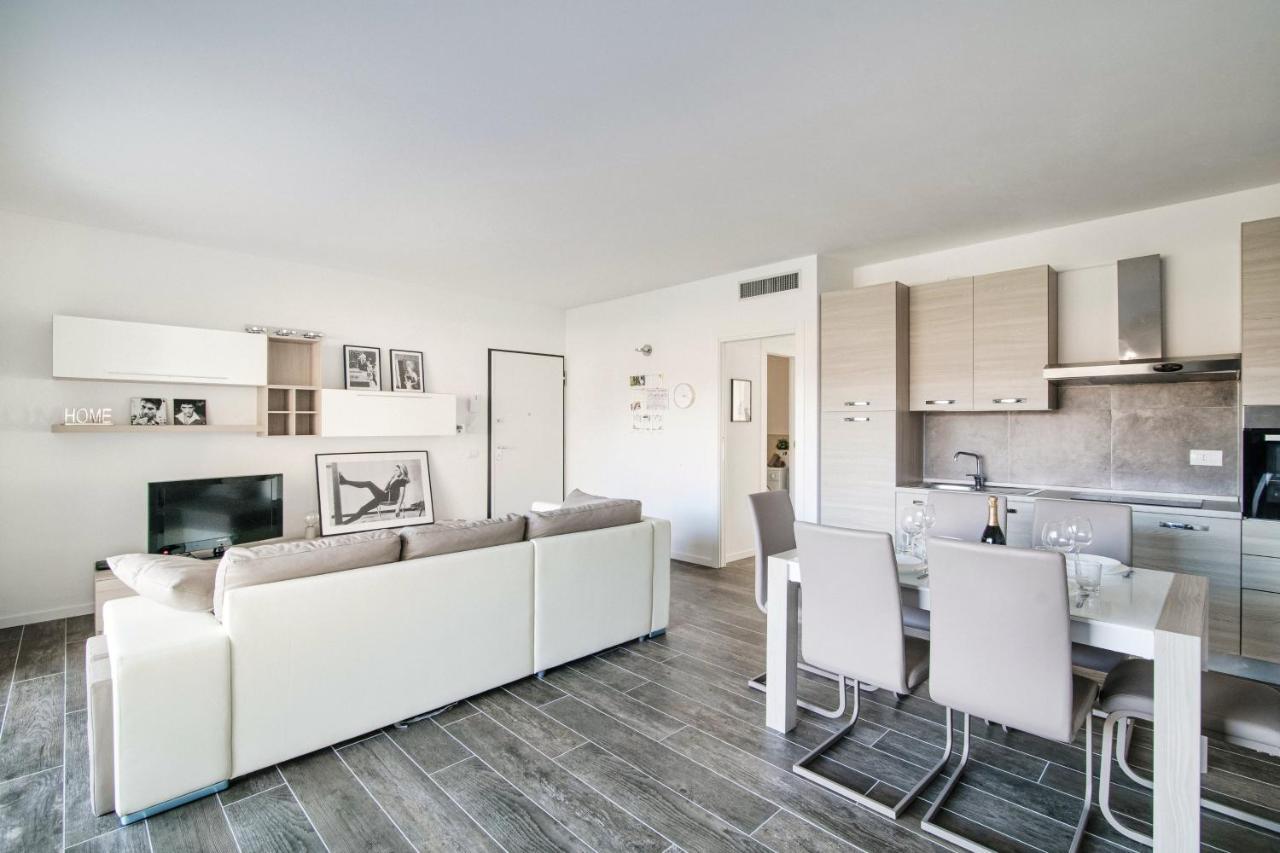 Silvia Lenno House - The House Of Travelers Apartment Exterior foto